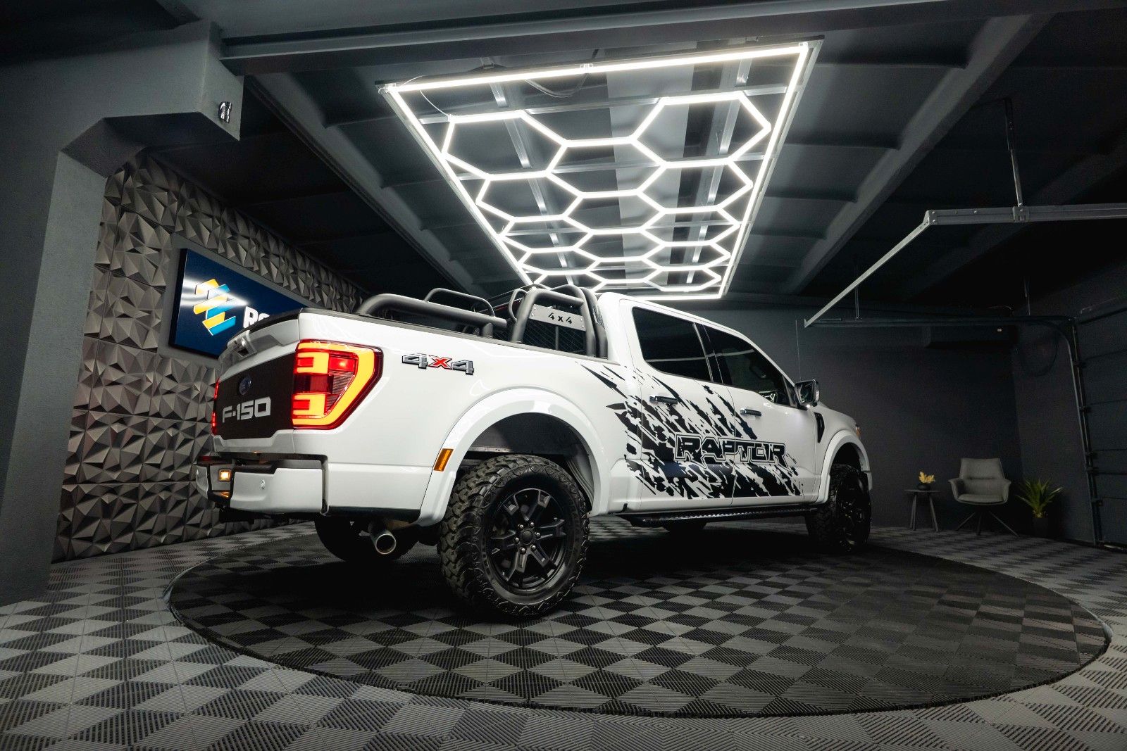 Fahrzeugabbildung Ford F150 5.0 V8 4x4 LARIAT RAPTOR SupCrew *360*B&O*