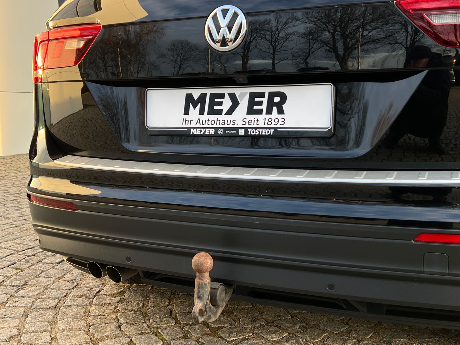 Fahrzeugabbildung Volkswagen Tiguan SOUND 1.4 TSI ACT BMT *AHK, Navi, Kamera*