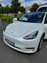 Tesla Model Y SR | 02/2024 | 19.800km | BYD-Akku - Tesla Model Y aus 2024