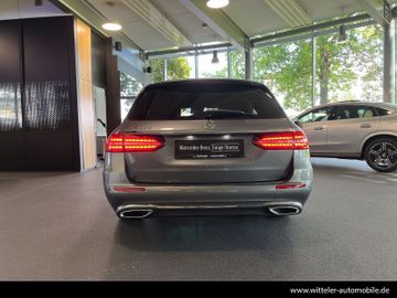 Mercedes E 200 - 11