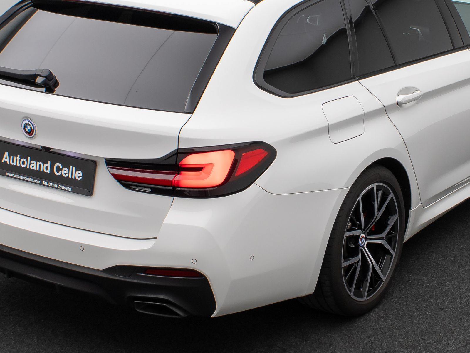 Fahrzeugabbildung BMW 530d M Sportpaket Pro Kamera DAB HiFi Alarm AHK