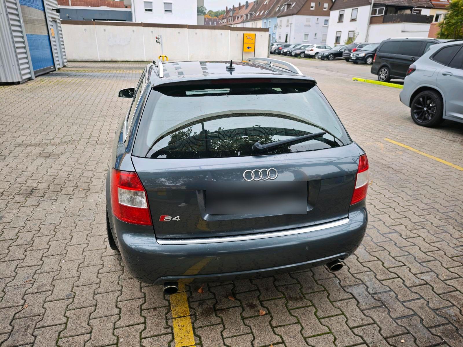 Audi  2004 — photo 5