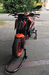 KTM Duke 890 GP - KTM 890 DUKE GP
