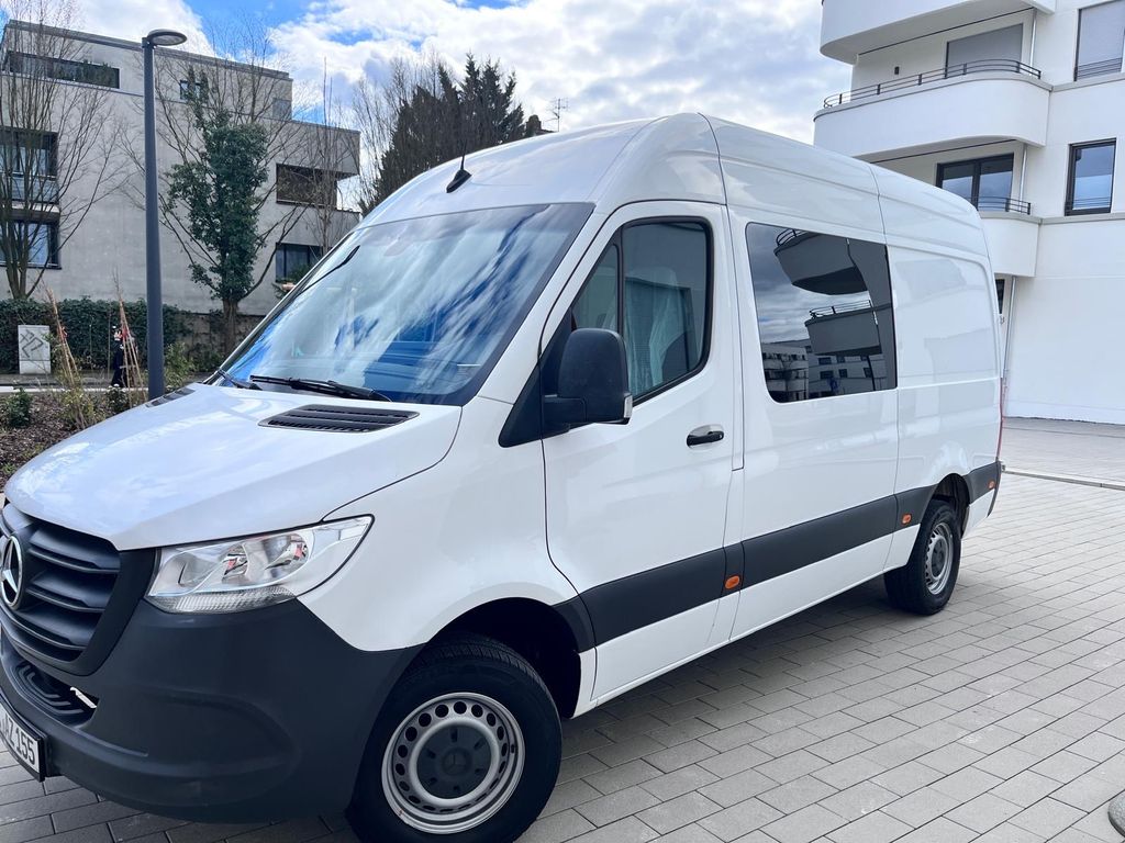 Image of Mercedes-Benz Sprinter