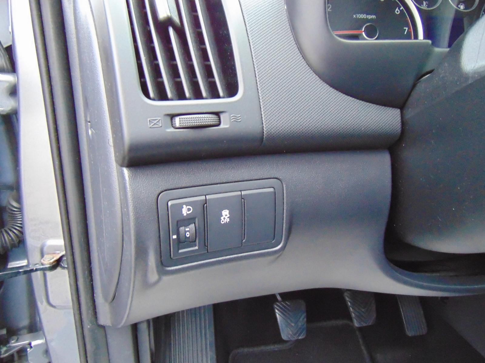 Hyundai i30 2011 — photo 17