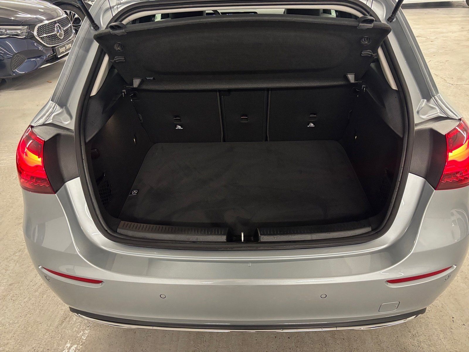 Fahrzeugabbildung Mercedes-Benz A 200 Progressive*AHK*Totwinkel*360°*LED*SHZ*PDC