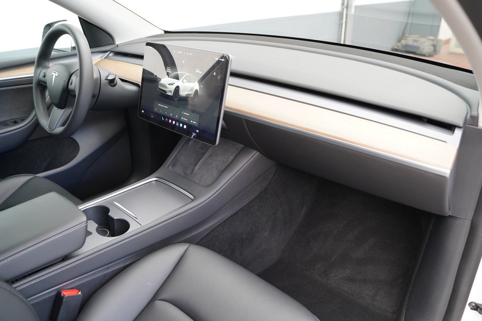 Tesla Model Y Long Range AWD 20-Zoll foto 16