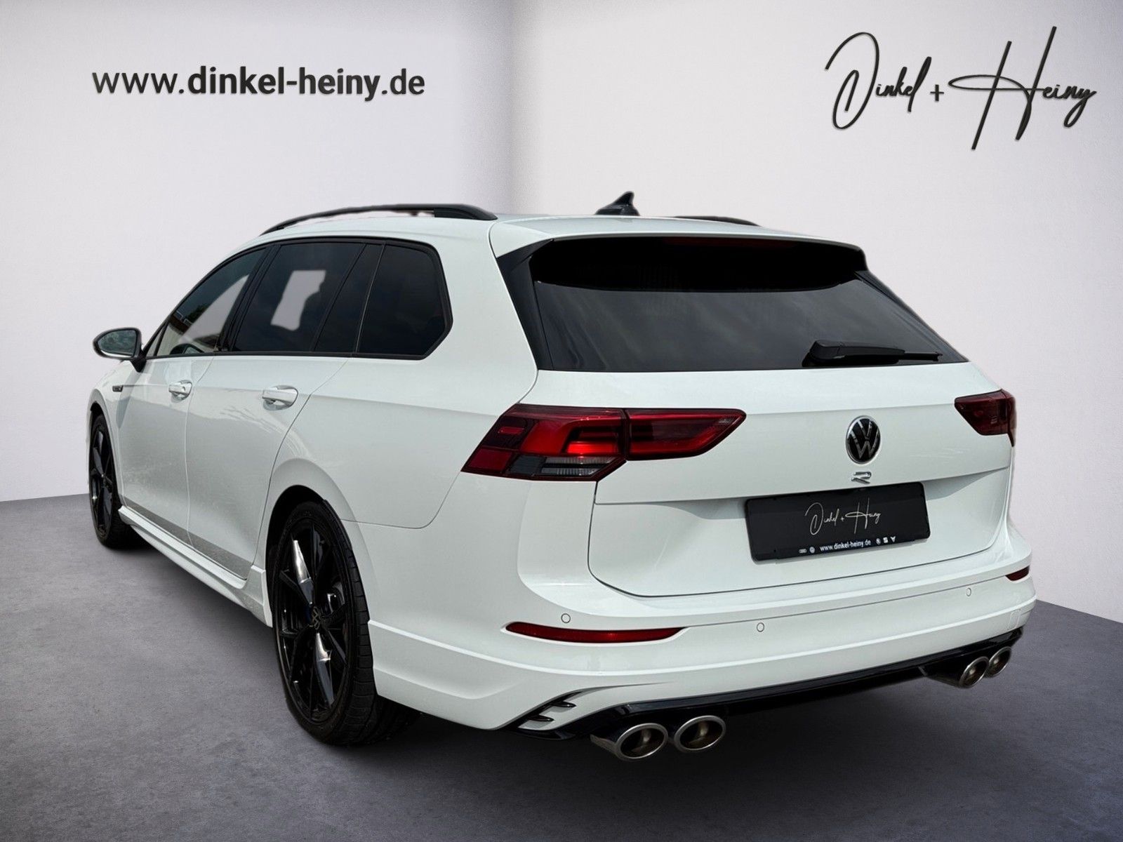 Fahrzeugabbildung Volkswagen Golf VIII Variant R 4Motion 2.0 TSI