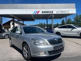 Skoda OCTAVIA COMBI "FAMILY" 1.4TSI-DSG/LACKSCHÄDEN - Skoda Octavia Unfallwagen