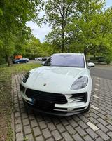 Porsche Macan - Approved Neu, Top Zustand - Porsche Macan in Kassel