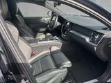 Volvo V60 B4 Ultimate Dark AHK ACC HUD LED SD - Volvo V60 in Karlsruhe