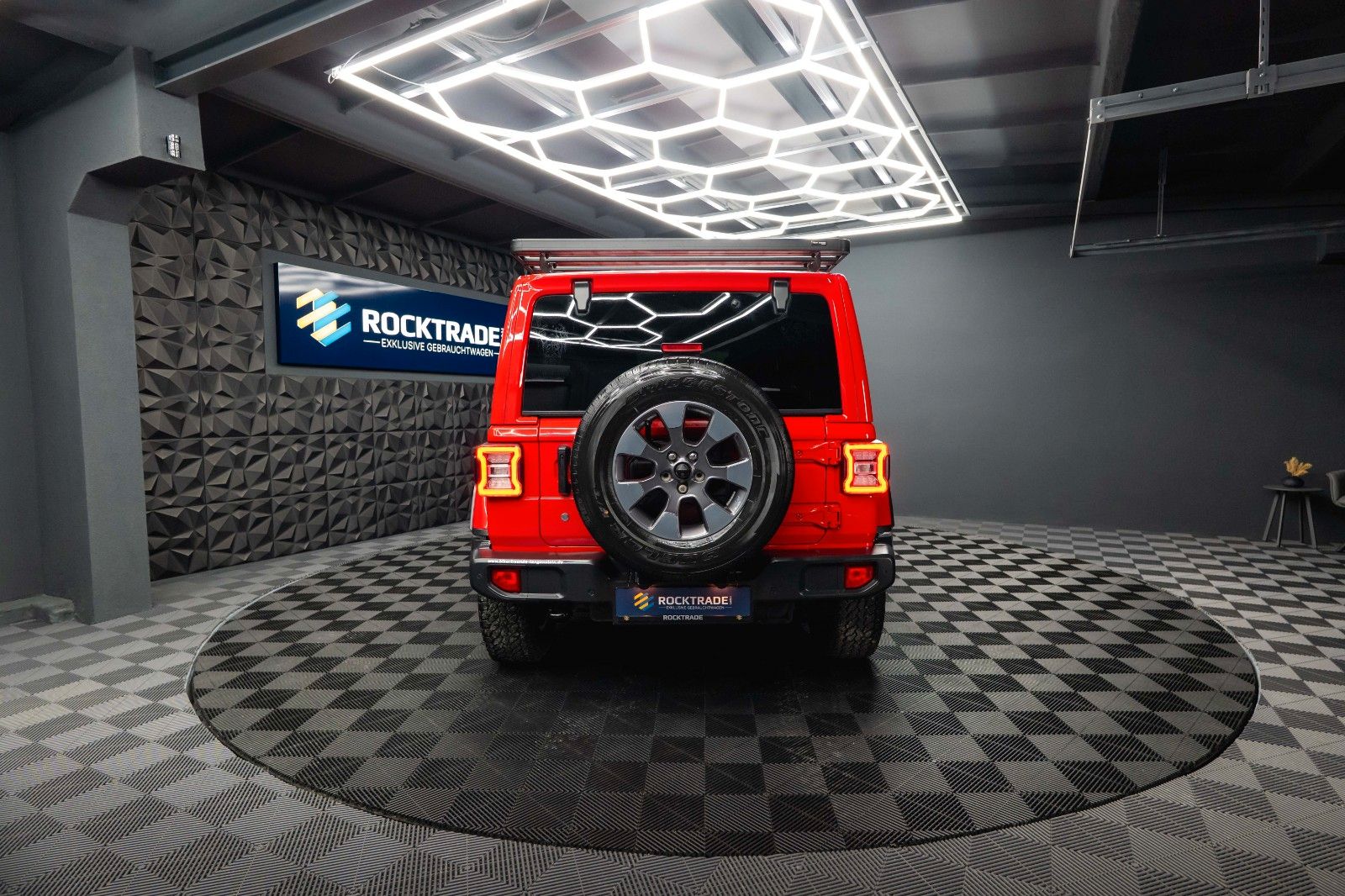 Fahrzeugabbildung Jeep Wrangler Unlimited Sahara OVERLAND 4x4 *LED*ACC*