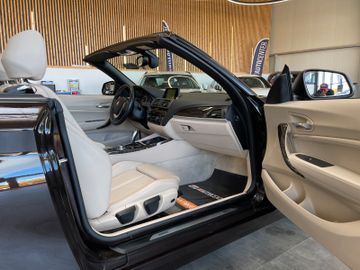 BMW 218 d Cabrio Sport Line *AHK*SHZ*Klima*Navi*