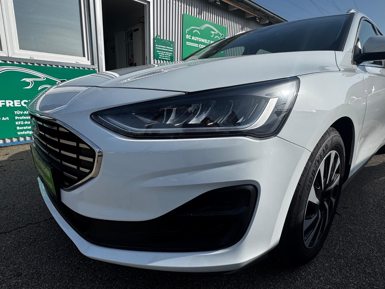 Ford Focus*TURNIER-TITANIUM*LED*AUTOMATIK*1.HAND*TÜV/