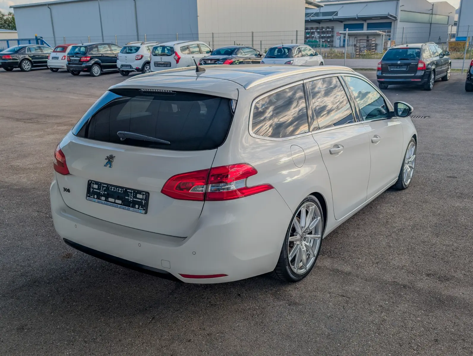 Peugeot 308 2014 — engine 1.598 cm³, 156 HP (115kW)