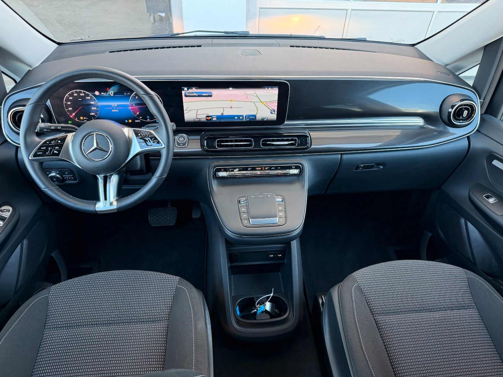 Fahrzeugabbildung Mercedes-Benz V 250 d DISTRONIC AHK2,5to Kamera
