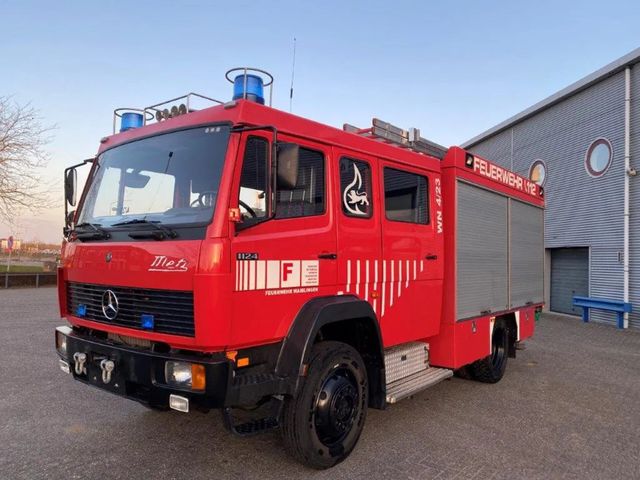 Mercedes-Benz 1124 AF / 4X4 / GERMAN TRUCK / WATERTANK 2400 LI