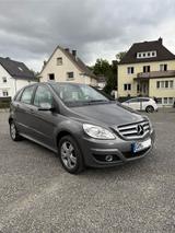 Mercedes-Benz B 200 -