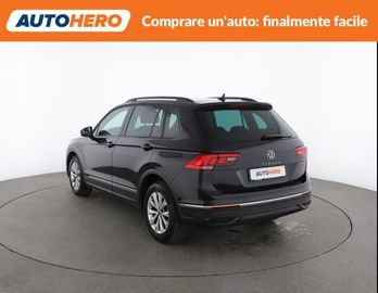 Volkswagen Tiguan - 4