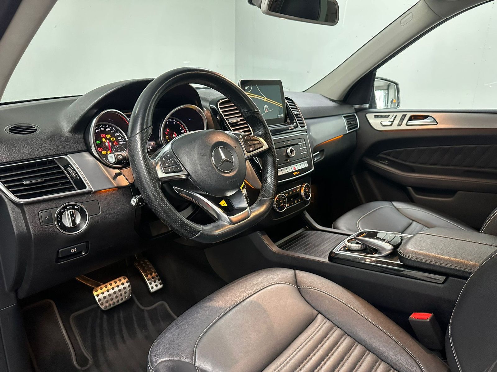 Fahrzeugabbildung Mercedes-Benz GLE 500 4MATIC AMG*PANO*360*SDH*DISTRO*AHK*