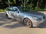 BMW 530 E61 Touring - BMW 530 aus 2005: Kombi