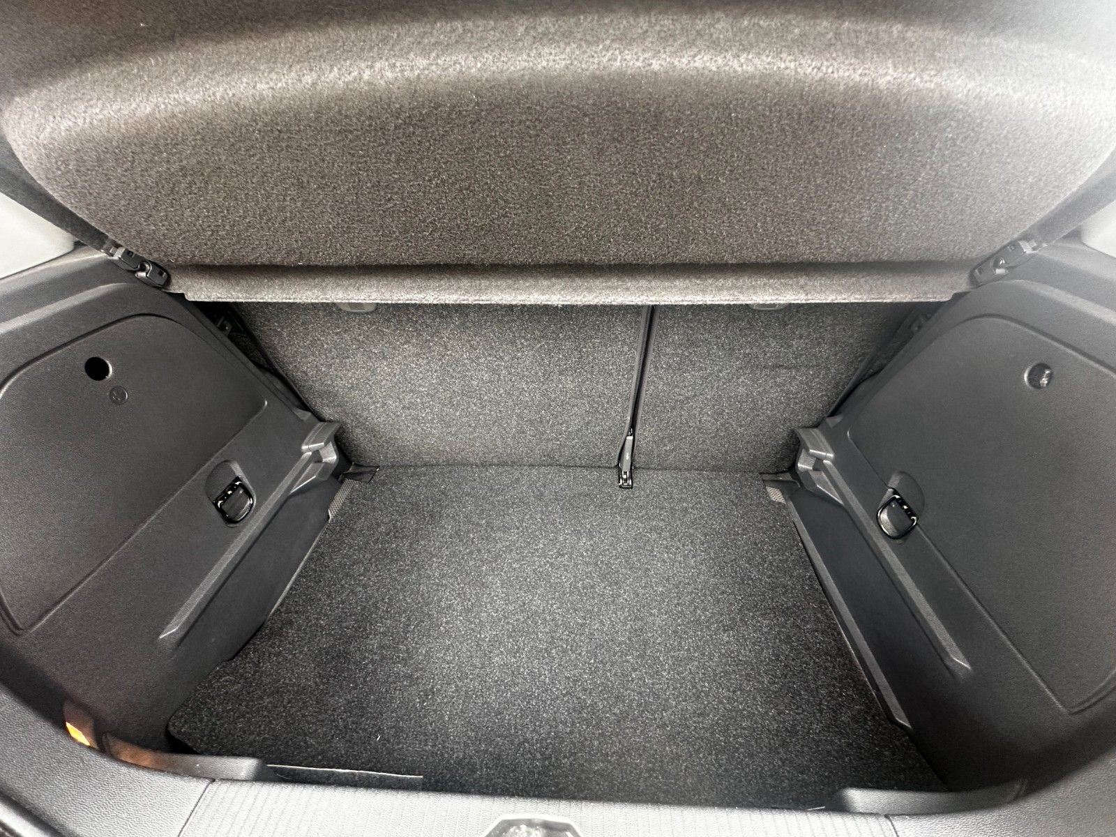 Fahrzeugabbildung Opel Corsa D Edition Automatik, Klima