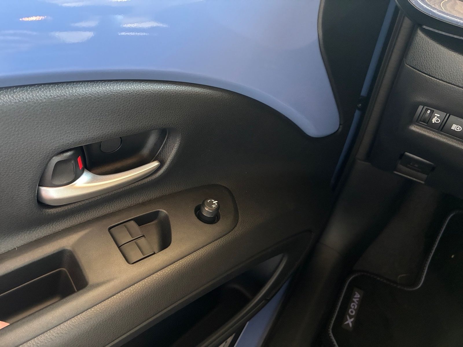 Fahrzeugabbildung Toyota Aygo X 1.5 Teamplayer +Sitzhzg LED,SoundSys,ACC