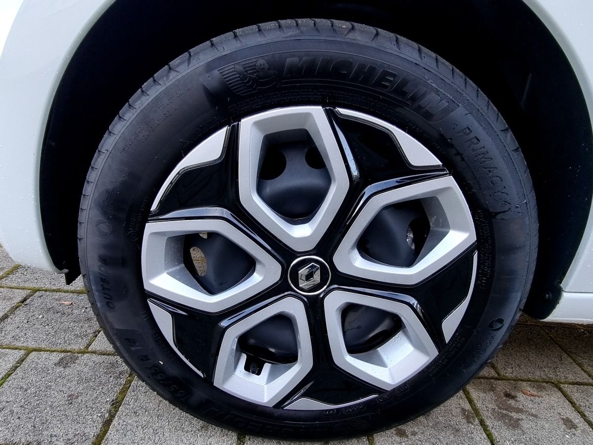 Fahrzeugabbildung Renault Twingo E-TECH elektr. EQUILIBRE