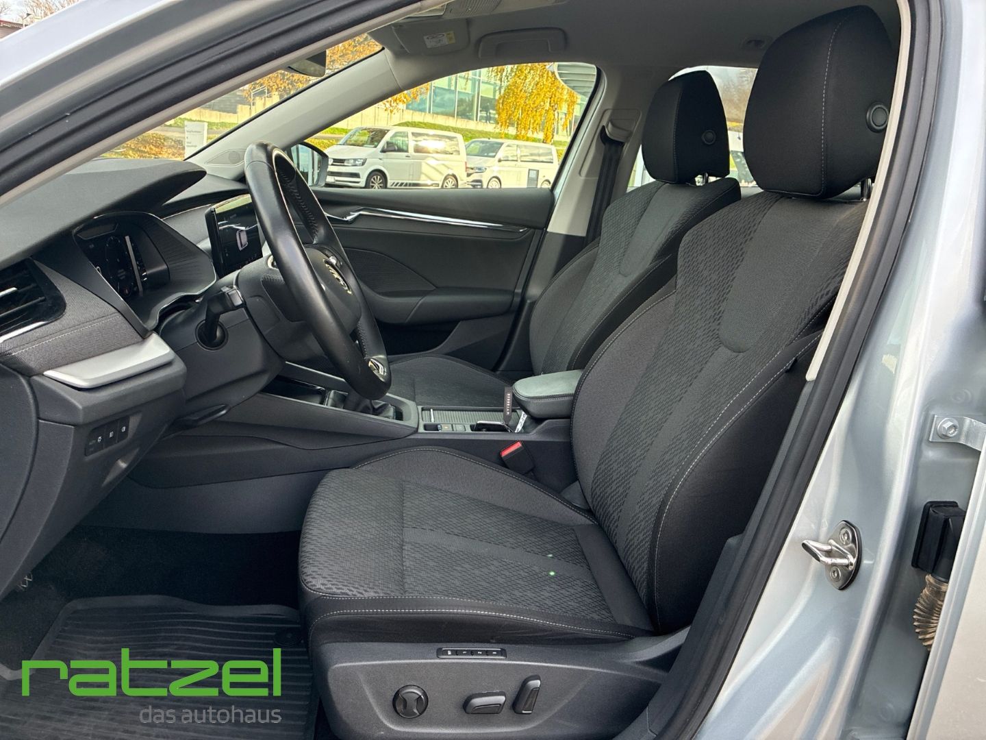 Fahrzeugabbildung SKODA Octavia Combi 2.0 TDI Style HUD AHK-klappbar Nav