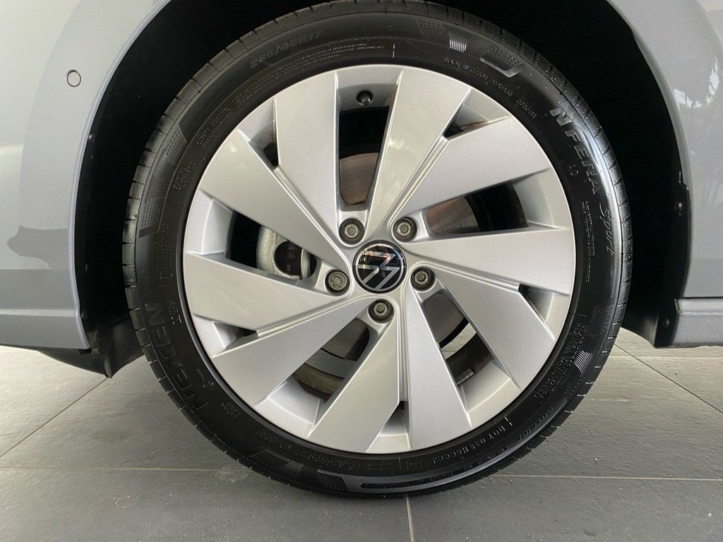 Volkswagen Golf 8 1.5 eTSI DSG Energy AHK NAVI SHZ KAMERA C foto 3