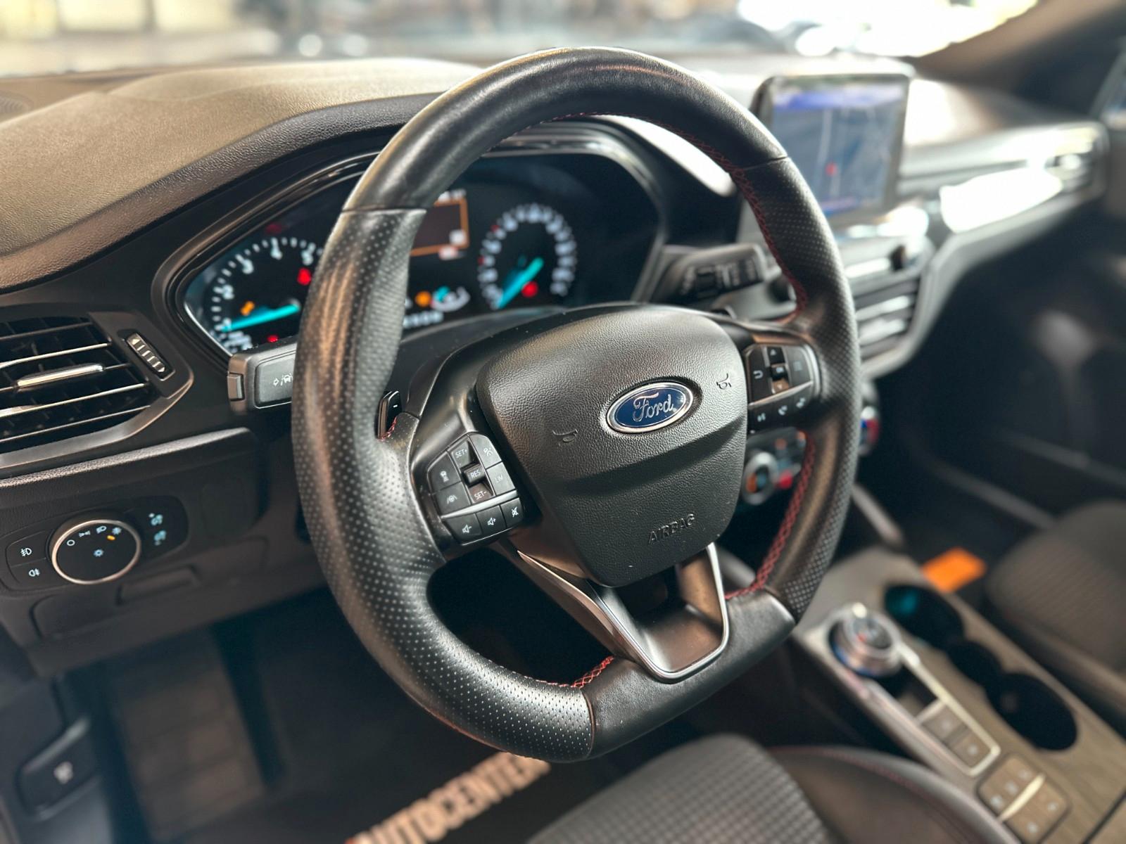 Ford Focus Lim. *ST-LINE*ACC*SPURASSIST*KEYLESS*B&O*