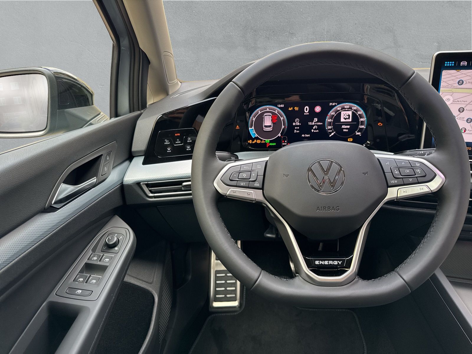 Fahrzeugabbildung Volkswagen Golf Var. Life 1,5 eTSI 110kW 7-Gang DSG Energy