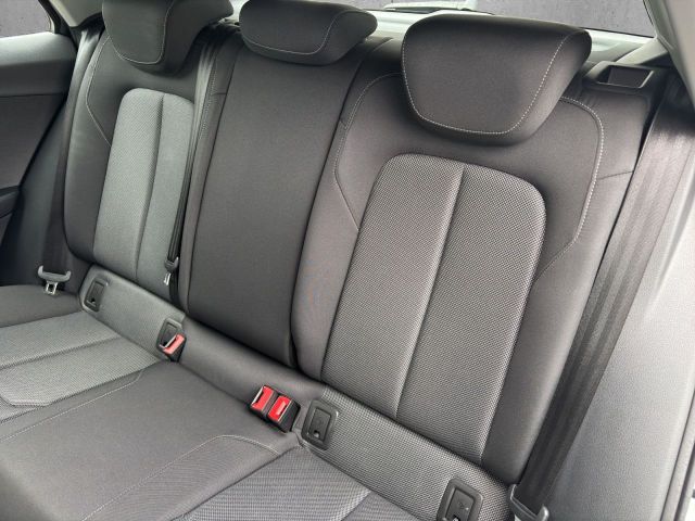Q2 1.0 30 TFSI sport Navi+AZV abnehmbar+PDC