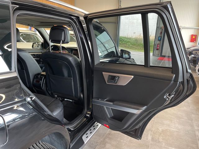 MYAUTOCENTER – Gebraucht- und Jahreswagen mit Werkstattservice in Pfaffenhofen Mercedes-Benz GLK 350 4Matic *Sport-Paket*Xenon*Navi*Klima*
