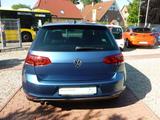 Volkswagen Golf VII Lim. Highline BMT Teilleder/SHZ/2X PDC/ - mit Benzin-Antrieb: Blau, Limousine