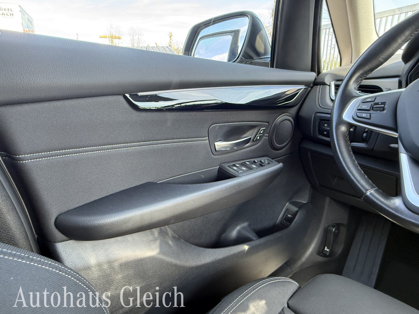 Fahrzeugabbildung BMW 2er Active Tourer - 220i Sport Line Autom./Klima