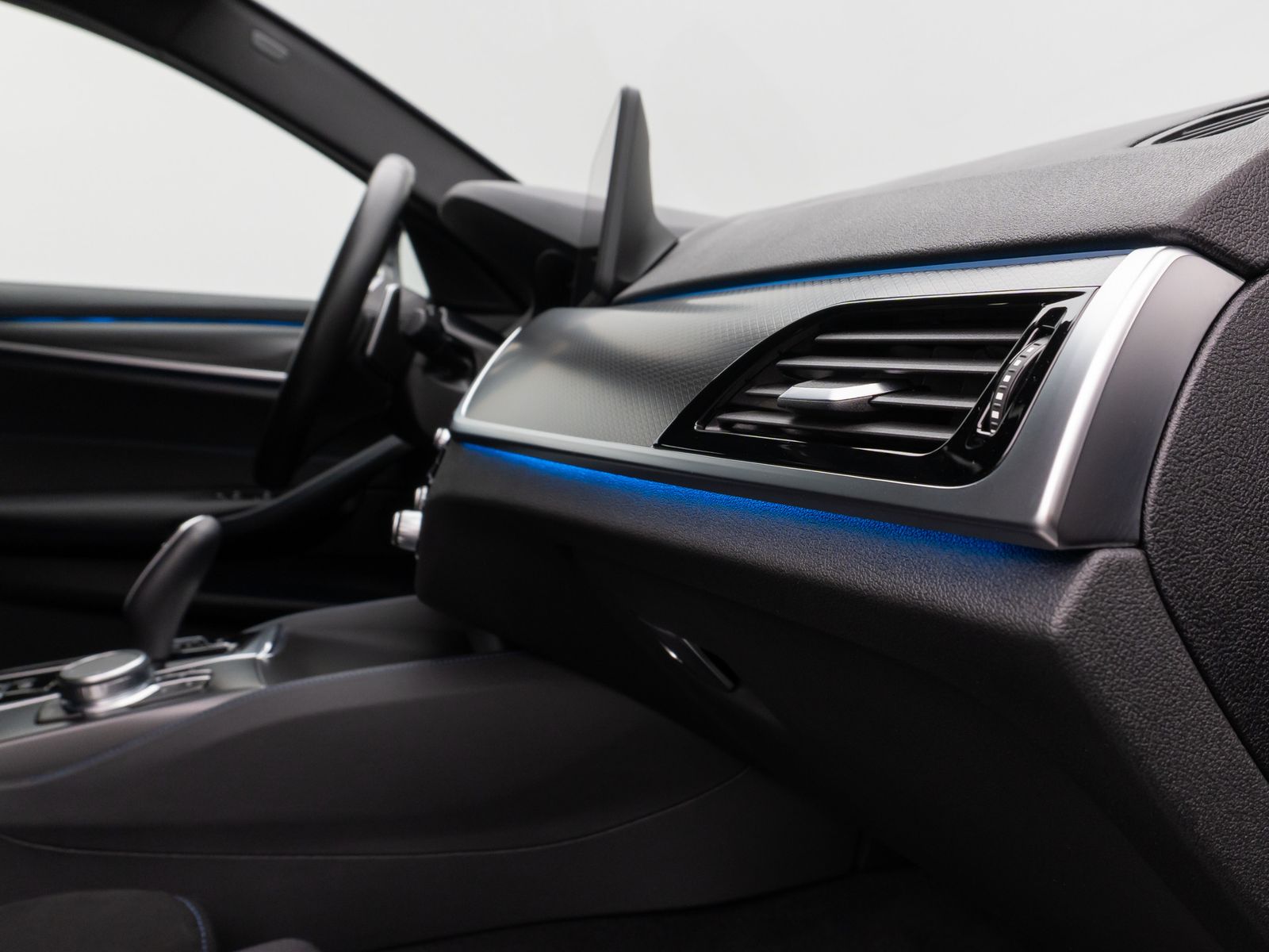 Fahrzeugabbildung BMW 520e M Sport Kamera Laser HUD DAB HiFi Komfort