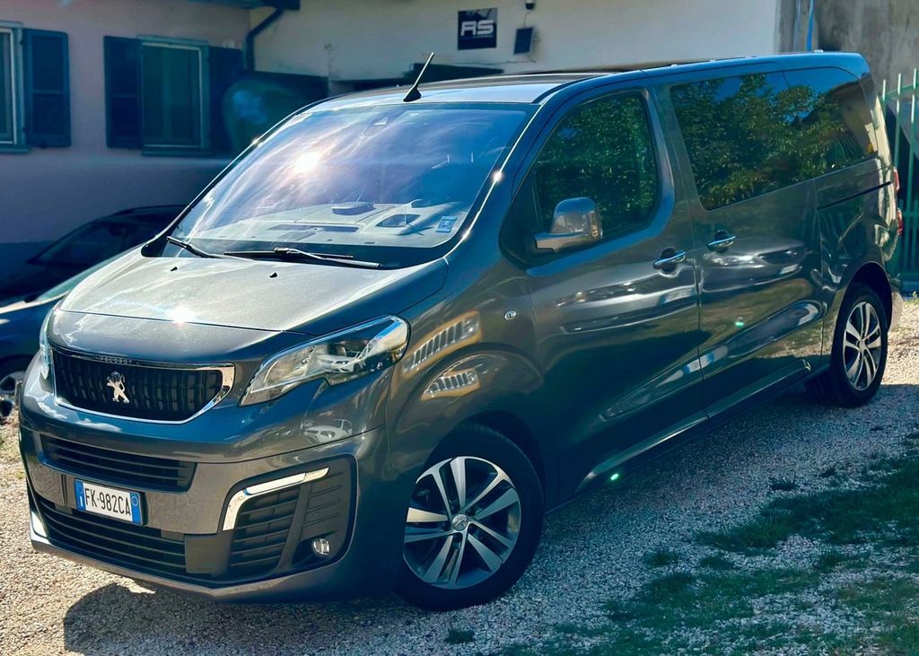 Image of Peugeot Traveller