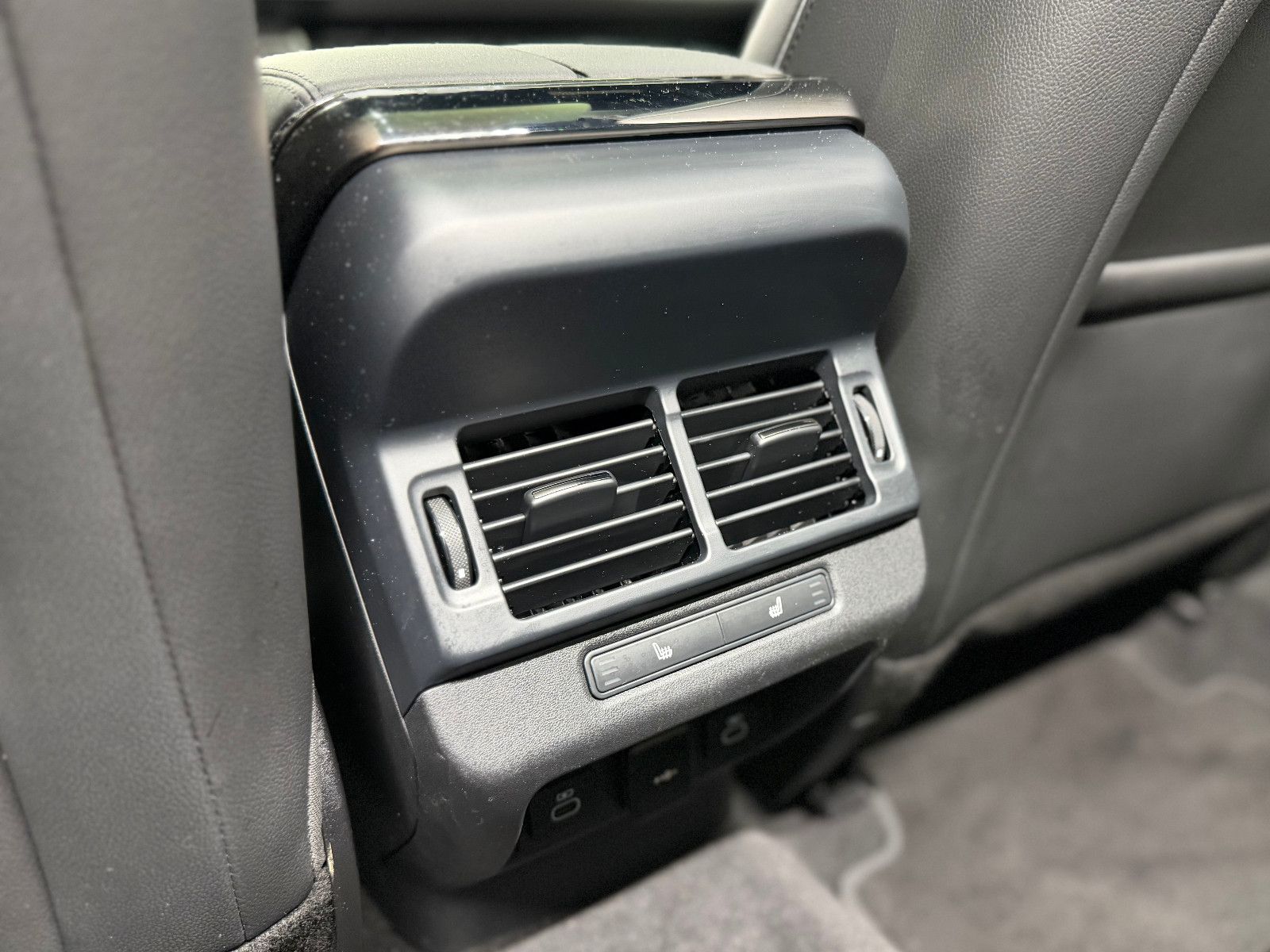Fahrzeugabbildung Land Rover Range Rover Evoque Dynamic SE |AHK|MERIDIAN|360°