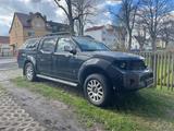Nissan Navarra defekten Motor - gebrauchte Nissan Navara aus dem Jahr 2013