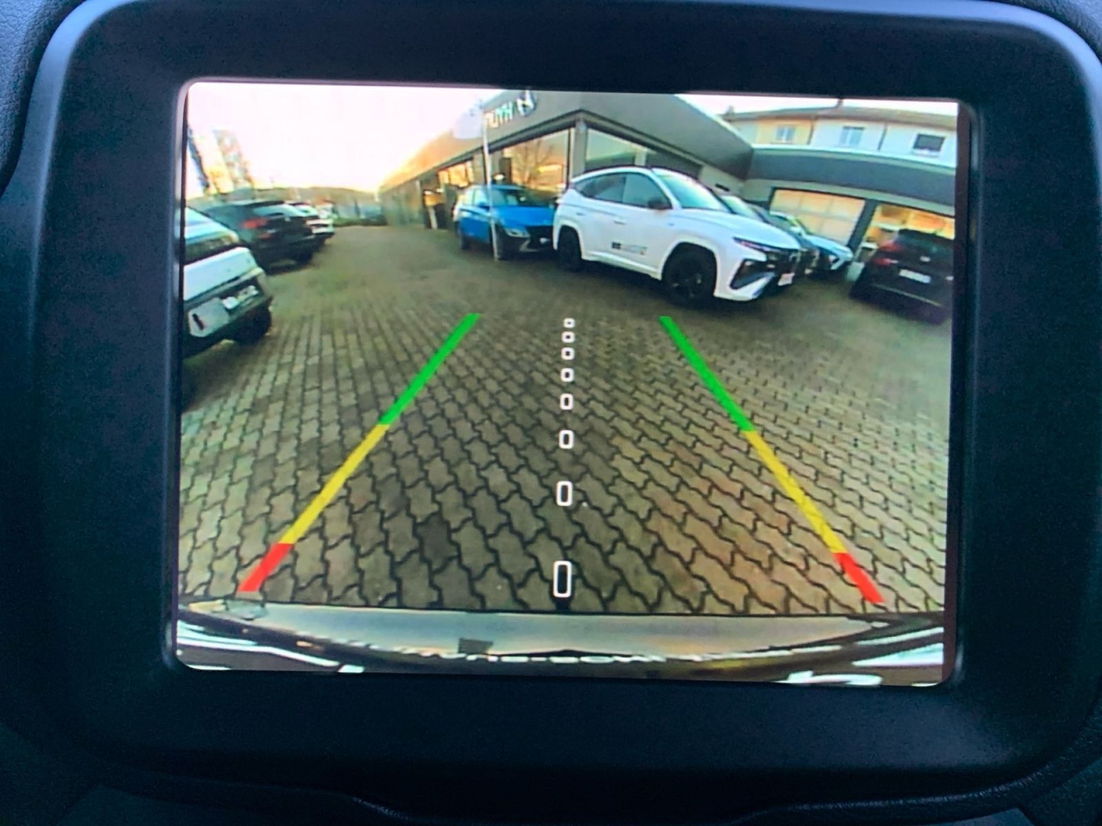 Fahrzeugabbildung Jeep Renegade 1.3 T-GDI Automatik Limited Navi AHK 1H