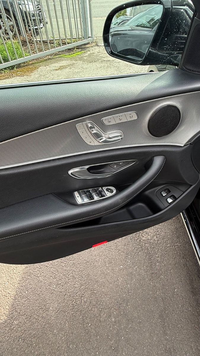Fahrzeugabbildung Mercedes-Benz E 400 E Limousine E 400 d 4Matic