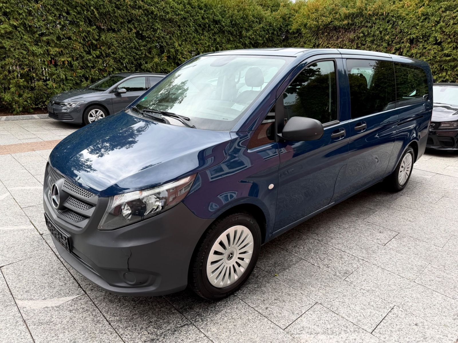 Mercedes-Benz Vito Tourer 114 CDI extralang Aut. *8-Sitzer*