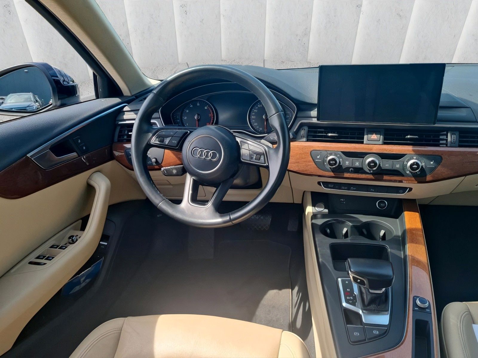 Audi A4 35 TFSI M-HEV S tronic,LED,AHK,SHZ,Navi*41 imagem 3