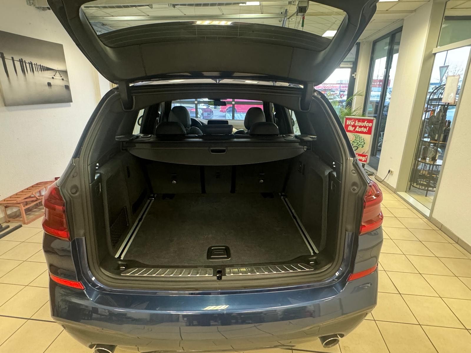 Fahrzeugabbildung BMW X3 xDrive30 d M Sport/LED/AHK/1.HAND/PANO/HEADUP