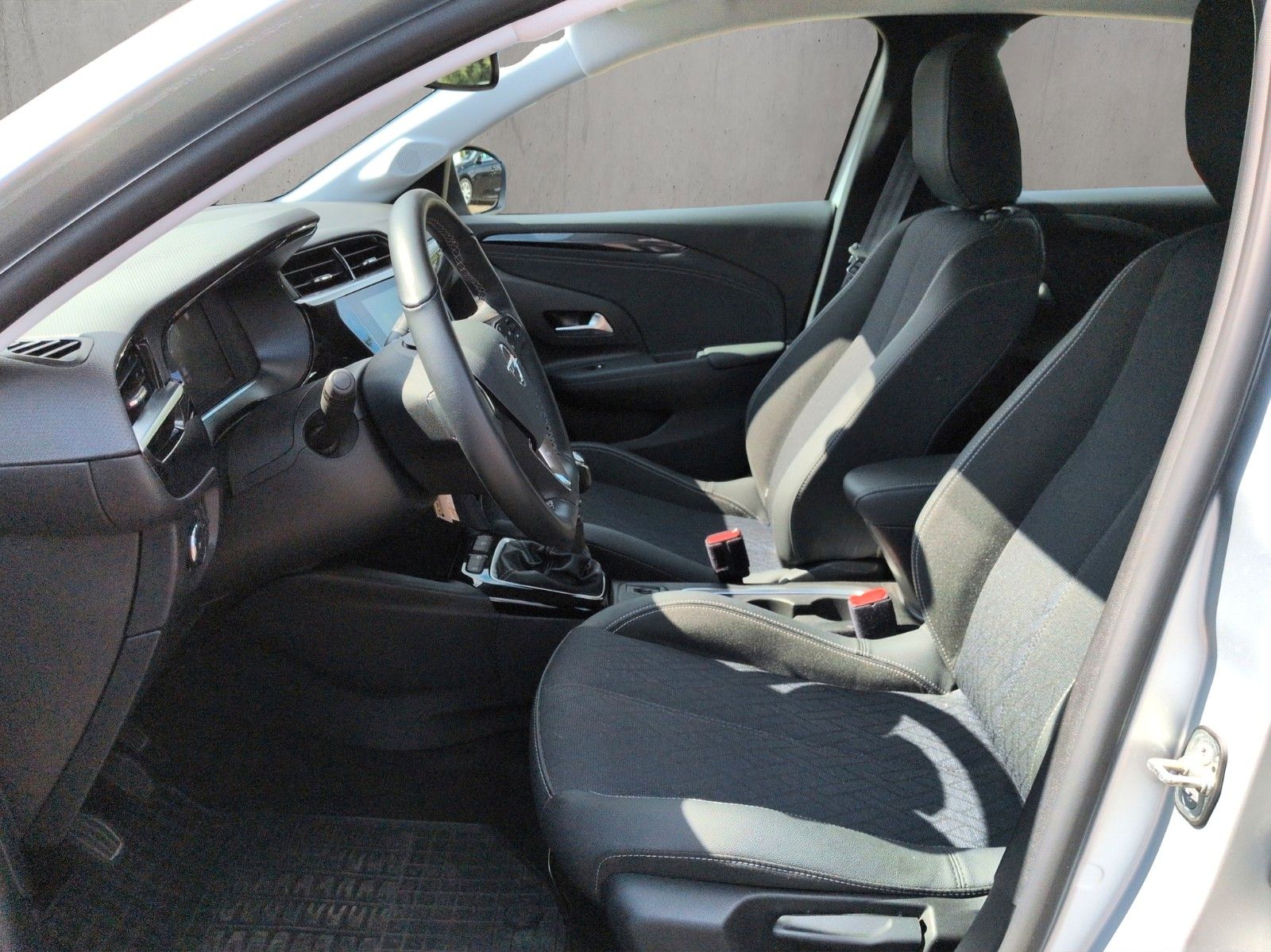 Fahrzeugabbildung Opel Corsa 1.2T Elegance - Kamera h, Sitz-, Lenkradhz