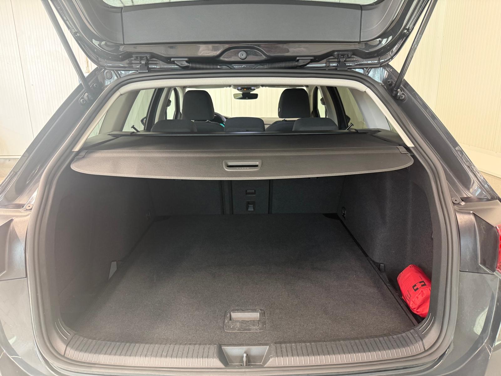 Volkswagen Golf VIII Variant Style 1.5 eTSI DSG AHK STANDHZ, миниатюра 6
