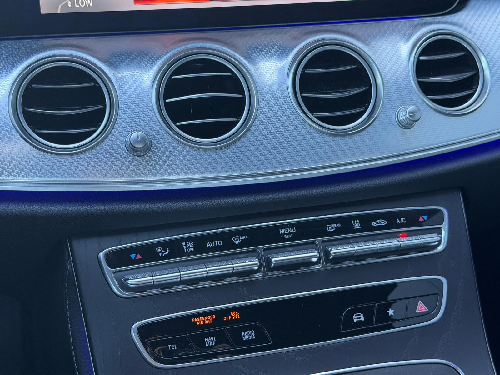 Fahrzeugabbildung Mercedes-Benz E 300 E Lim*Avantgarde*E 300 de 4Matic*360*Burm.
