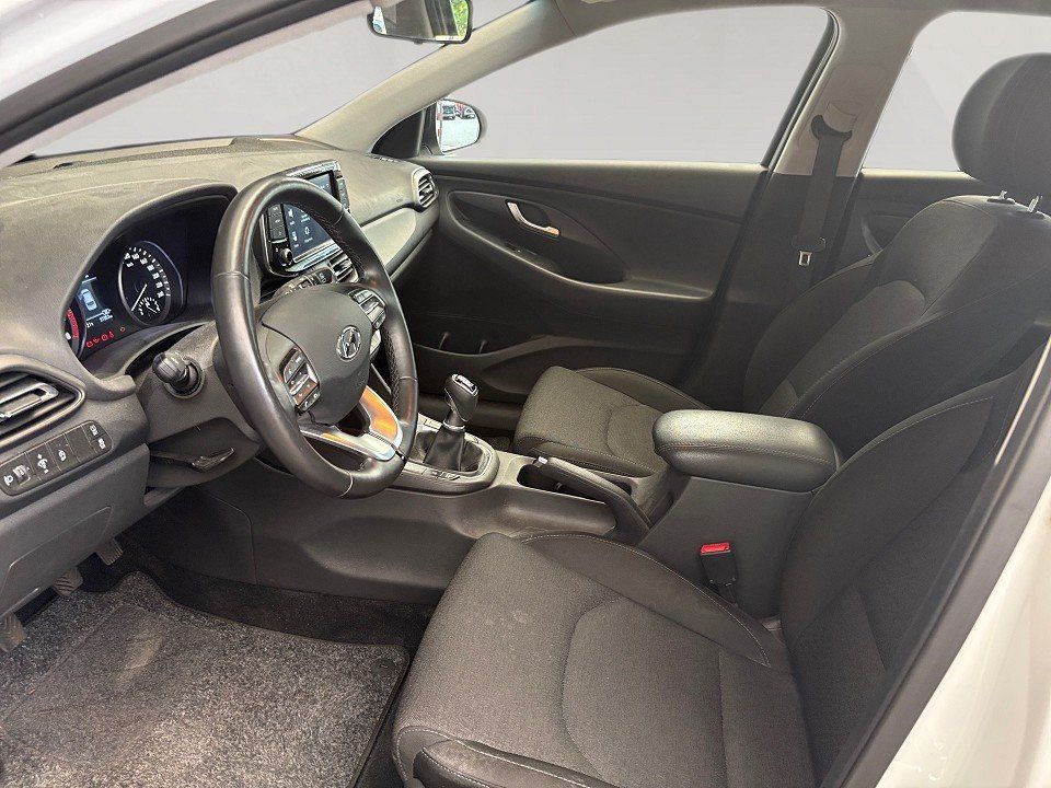 Fahrzeugabbildung Hyundai i30 1.5T 160PS 48V Edition 30