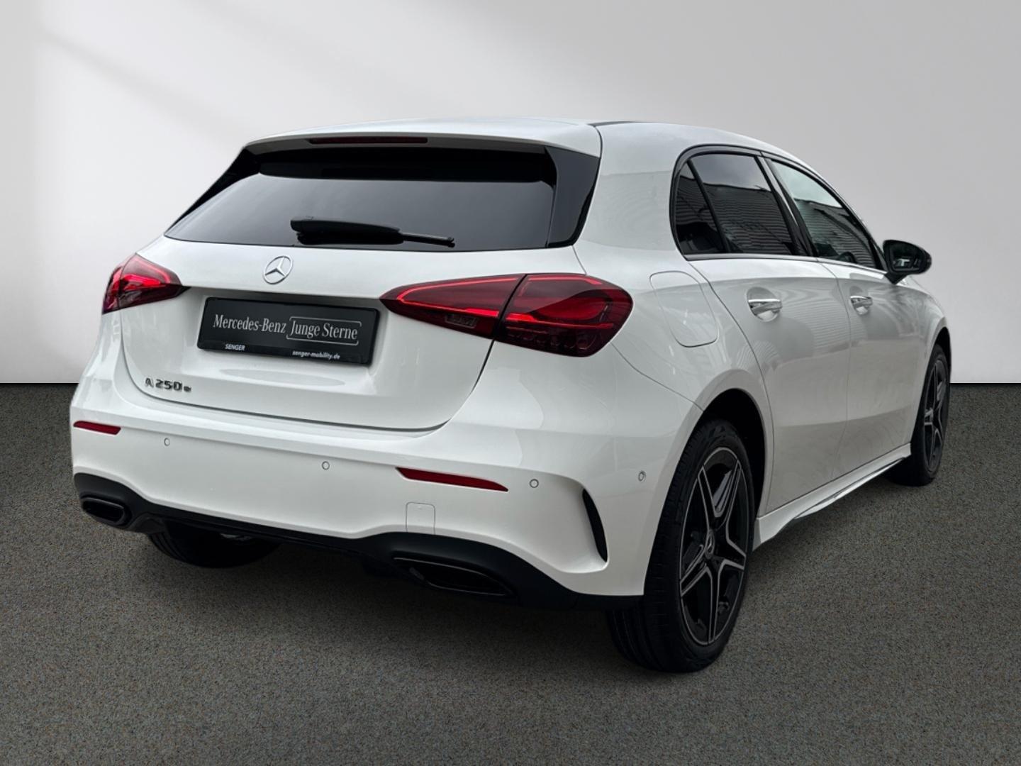 Mercedes-Benz A 250 e AMG Advanced Plus Ambiente Kamera AHK